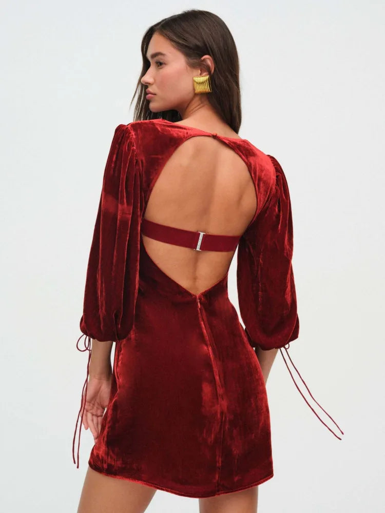Elegante vestido de terciopelo de manga larga con agujeros para mujer, vestido de noche de fiesta sexy sin espalda, otoño/invierno 2025, nuevo vestido ajustado