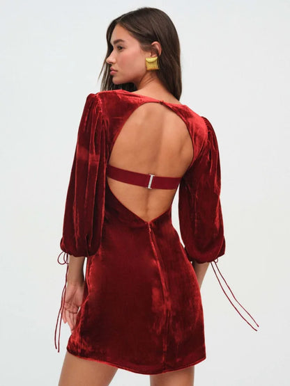 Elegante vestido de terciopelo de manga larga con agujeros para mujer, vestido de noche de fiesta sexy sin espalda, otoño/invierno 2025, nuevo vestido ajustado