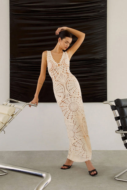 Vestido largo de crochet con recortes Ethel 