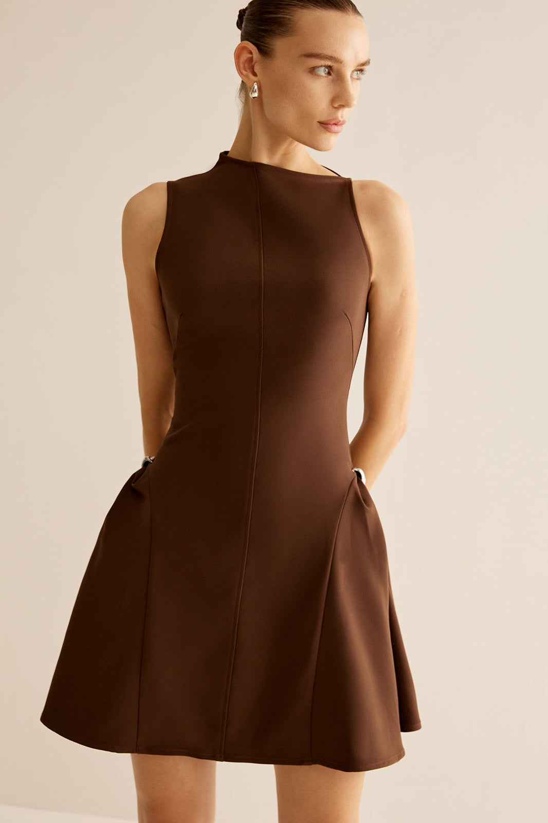 Vestido mini acampanado asimétrico Samantha 