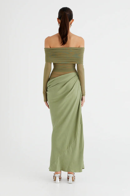 Vestido largo de malla transparente con hombros descubiertos Lillian 