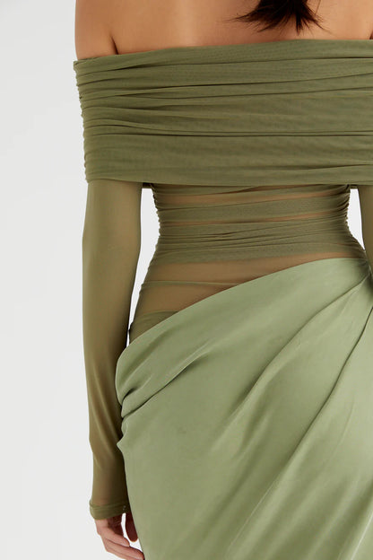 Vestido largo de malla transparente con hombros descubiertos Lillian 