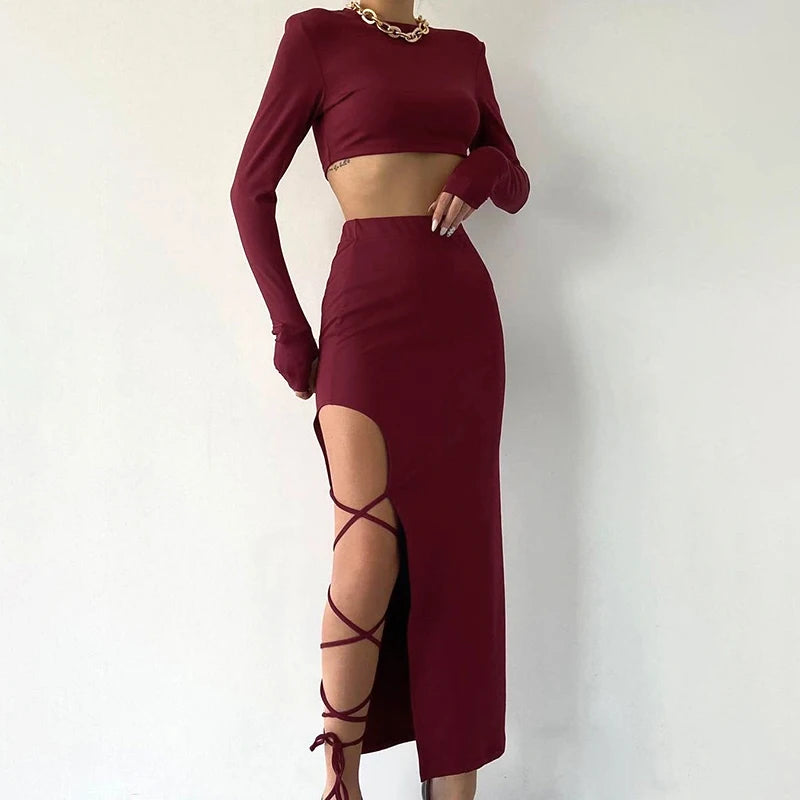 Conjunto de top corto de manga larga con cuello halter, cintura elástica y abertura alta, sin piernas, falda con lazo sexy