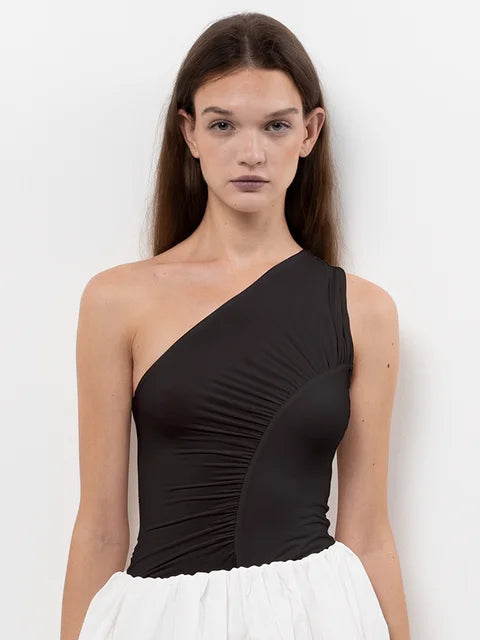 Camisetas de tirantes de verano para mujer, blusa camisola ajustada de color liso sin mangas con un solo hombro, ropa estética