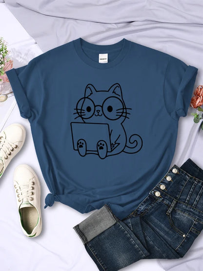 Camiseta con bocetos de gatos para mujer, estilo casual, con personalidad y tendencia, ropa urbana creativa, manga corta.