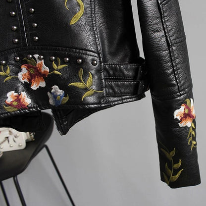 Chic Floral Jacket | Great for Autumn Wear
