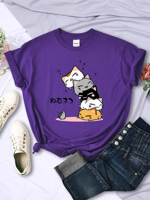 Camiseta para mujer con estampado "No veo al ratón", cómoda y suave, con diseño de gatos apilados durmiendo. Ropa creativa y de moda.
