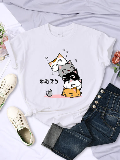 Camiseta para mujer con estampado "No veo al ratón", cómoda y suave, con diseño de gatos apilados durmiendo. Ropa creativa y de moda.