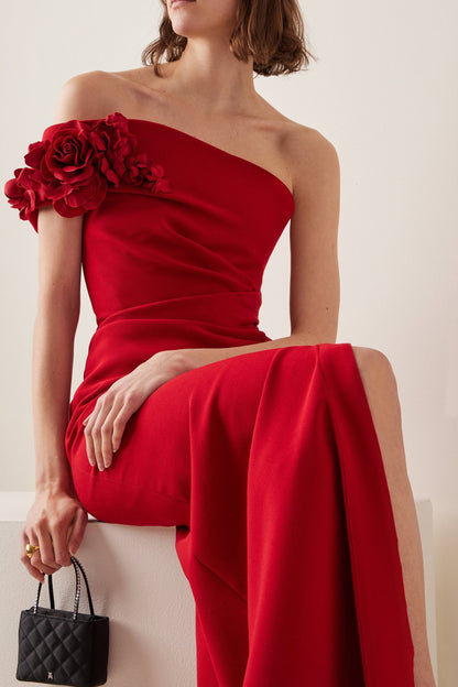 Vestido largo Sibyl con un solo hombro y apliques florales 