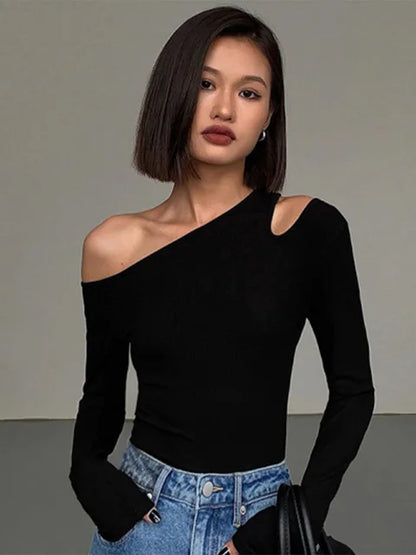 Camisetas de manga larga con cuello al bies y hombros descubiertos para mujer, primavera 2025, nuevas, lisas, ajustadas, cortas, sexis, con aberturas.