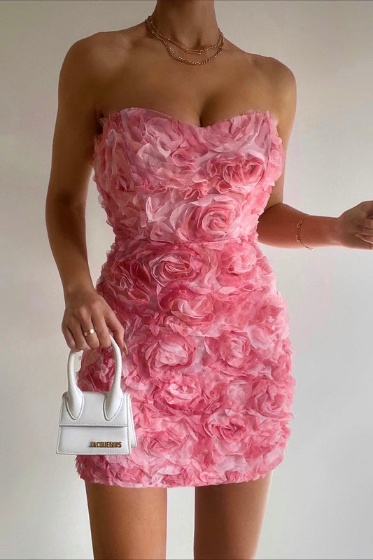 Vestido mini sin tirantes con apliques florales Phoebe 