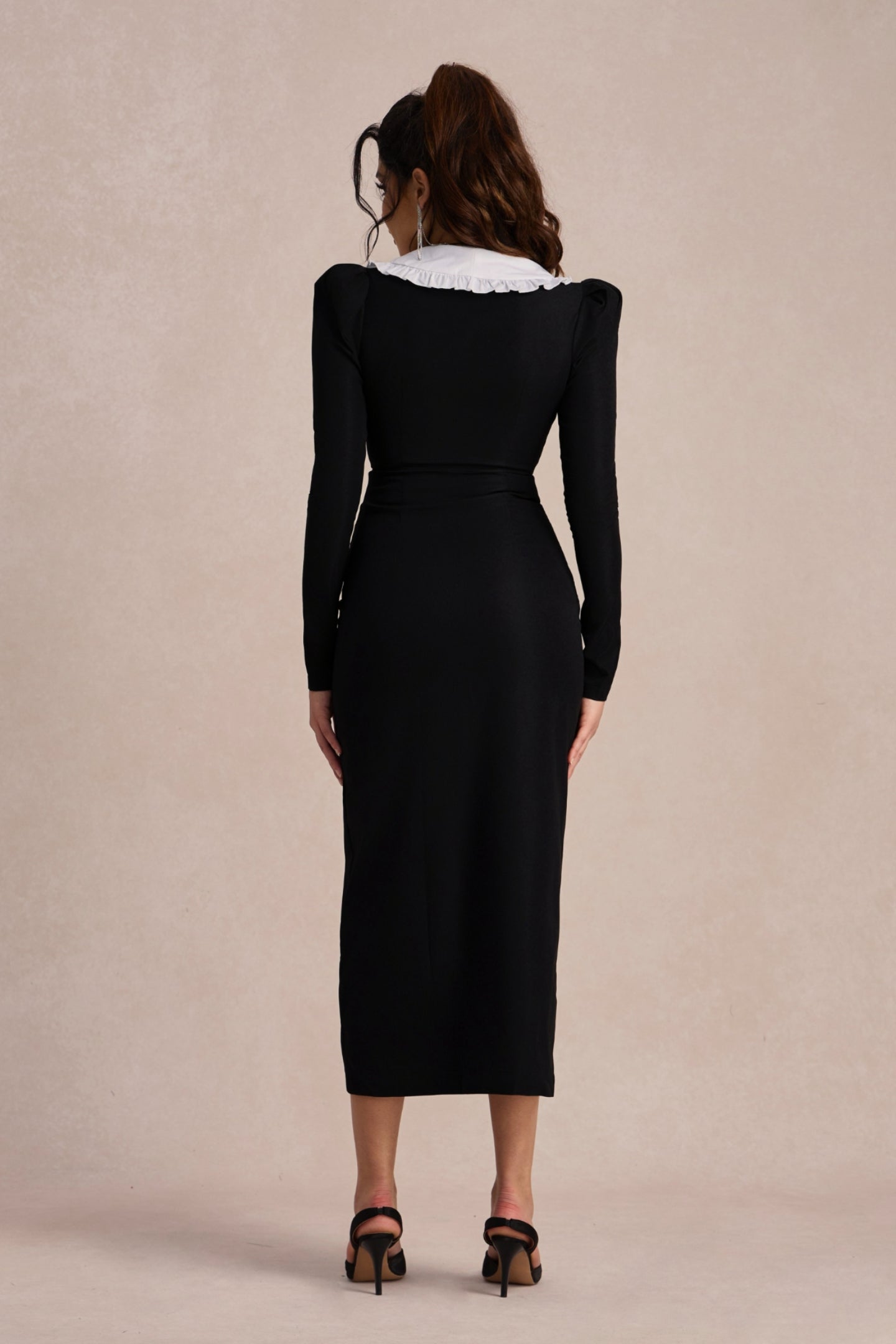 Vestido midi con cuello Peter Pan y escote en V de Kathy 