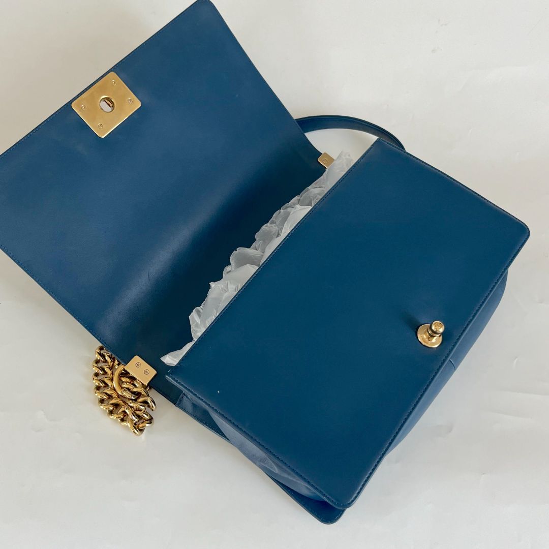 Chanel blue chevron quilted new medium le boy bag