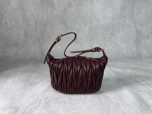 Miu Matelassé Pouch Bag 23cm Burgundy Leather