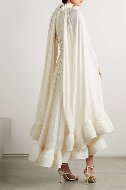 Vestido midi con cuello en V, capa con volantes en el dobladillo y dobladillo amplio en beige 