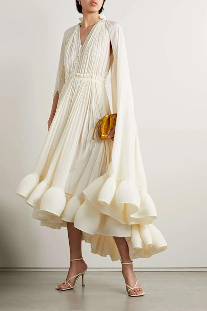 Vestido midi con cuello en V, capa con volantes en el dobladillo y dobladillo amplio en beige 