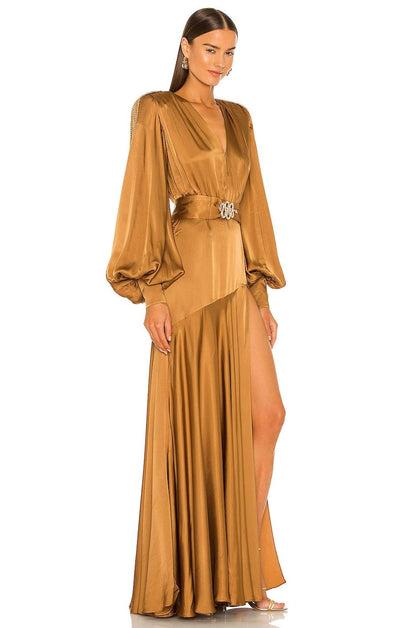 Vestido largo amarillo con abertura y cuello en V y mangas farol 