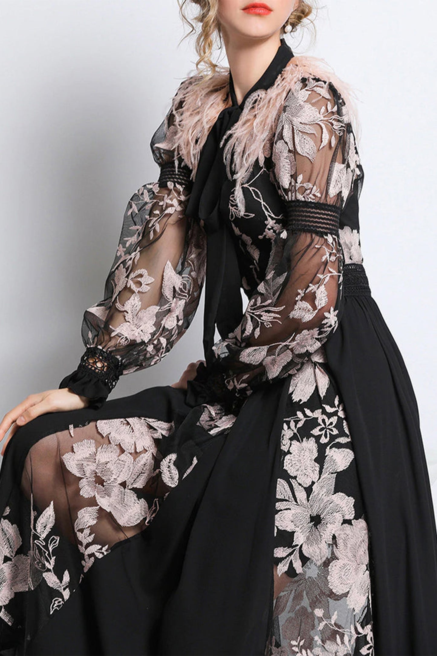 Vestido midi con cuello de bufanda y mangas largas con cordones 