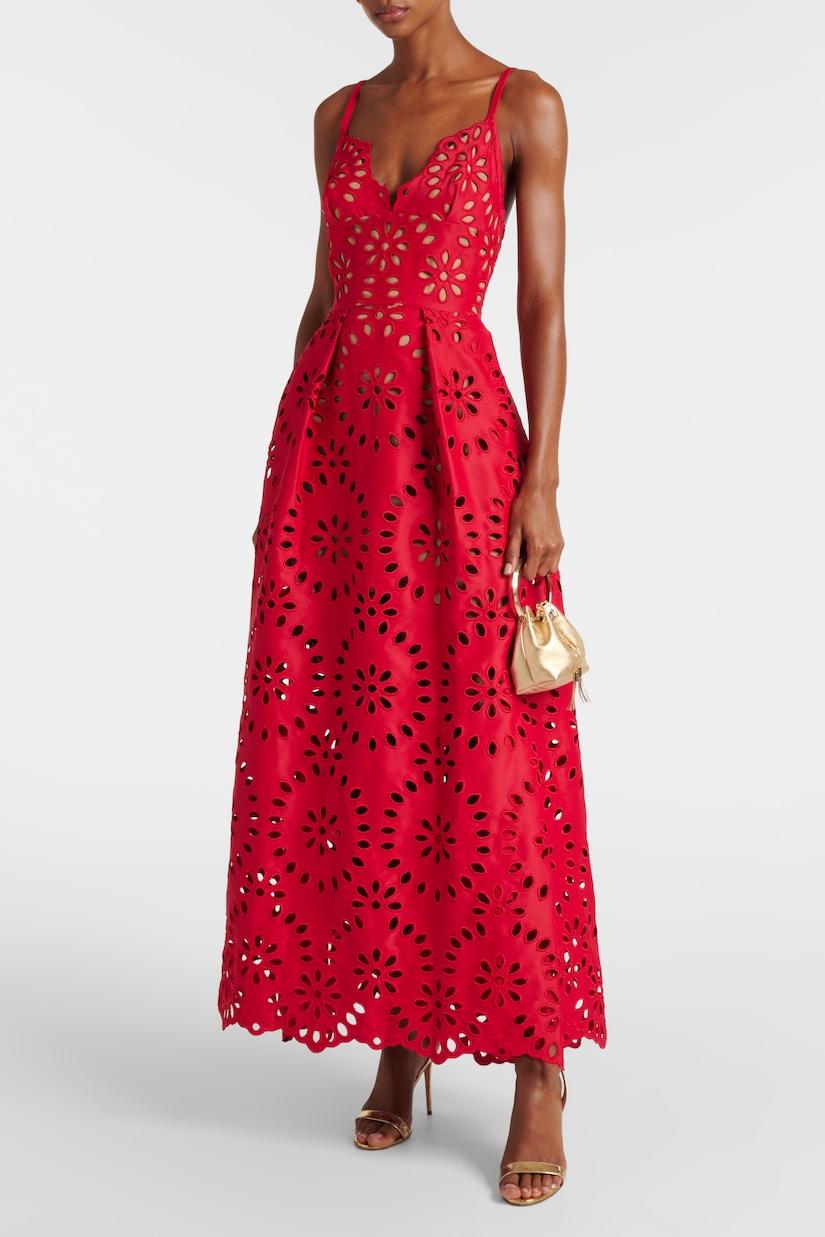 Vestido largo lencero con escote corazón de encaje 