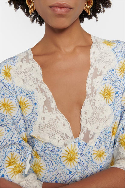 Vestido midi de encaje con cuello en V y estampado abstracto 