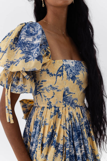 Vestido midi con cuello cuadrado y mangas abullonadas con flores 