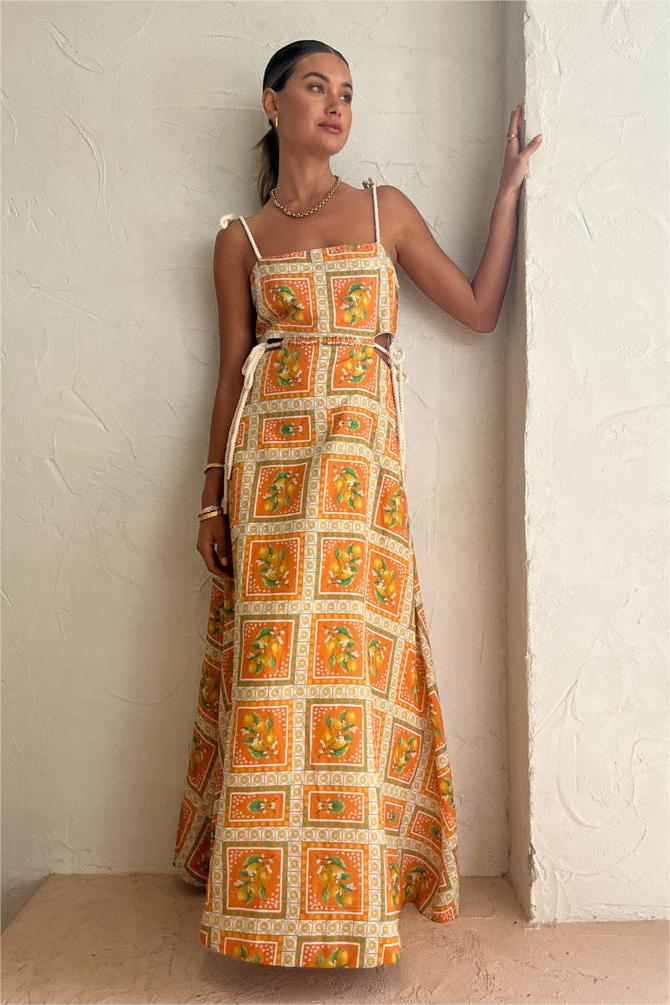 Vestido midi sin mangas con estampado de frutas 