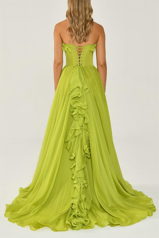 Vestido largo sin mangas con escote en forma de corazón y volantes lisos 