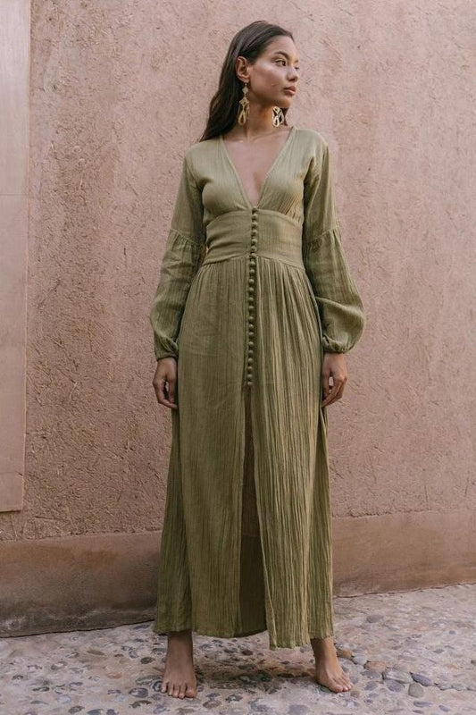 Vestido midi con cuello en V, mangas farol y botones, color verde 