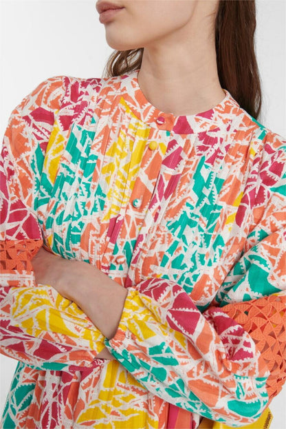 Vestido midi plisado de encaje con estampado abstracto y cinturón 