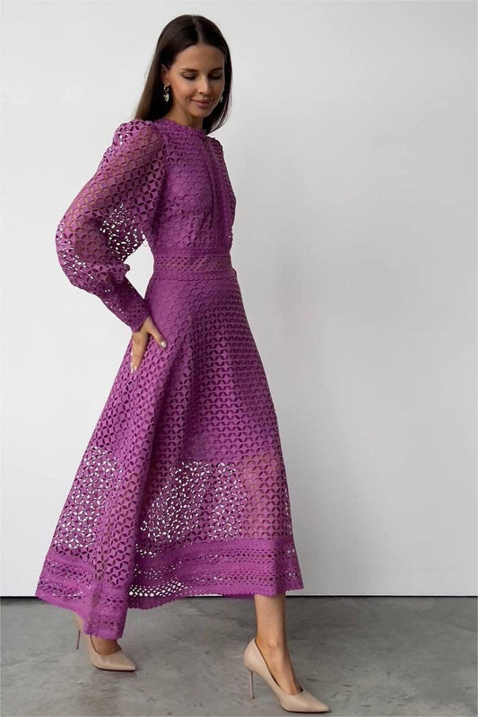 Vestido midi de encaje liso con mangas farol 
