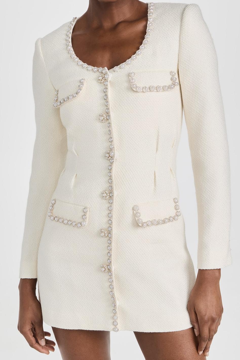 Minivestido de tweed con botones y perlas sintéticas 