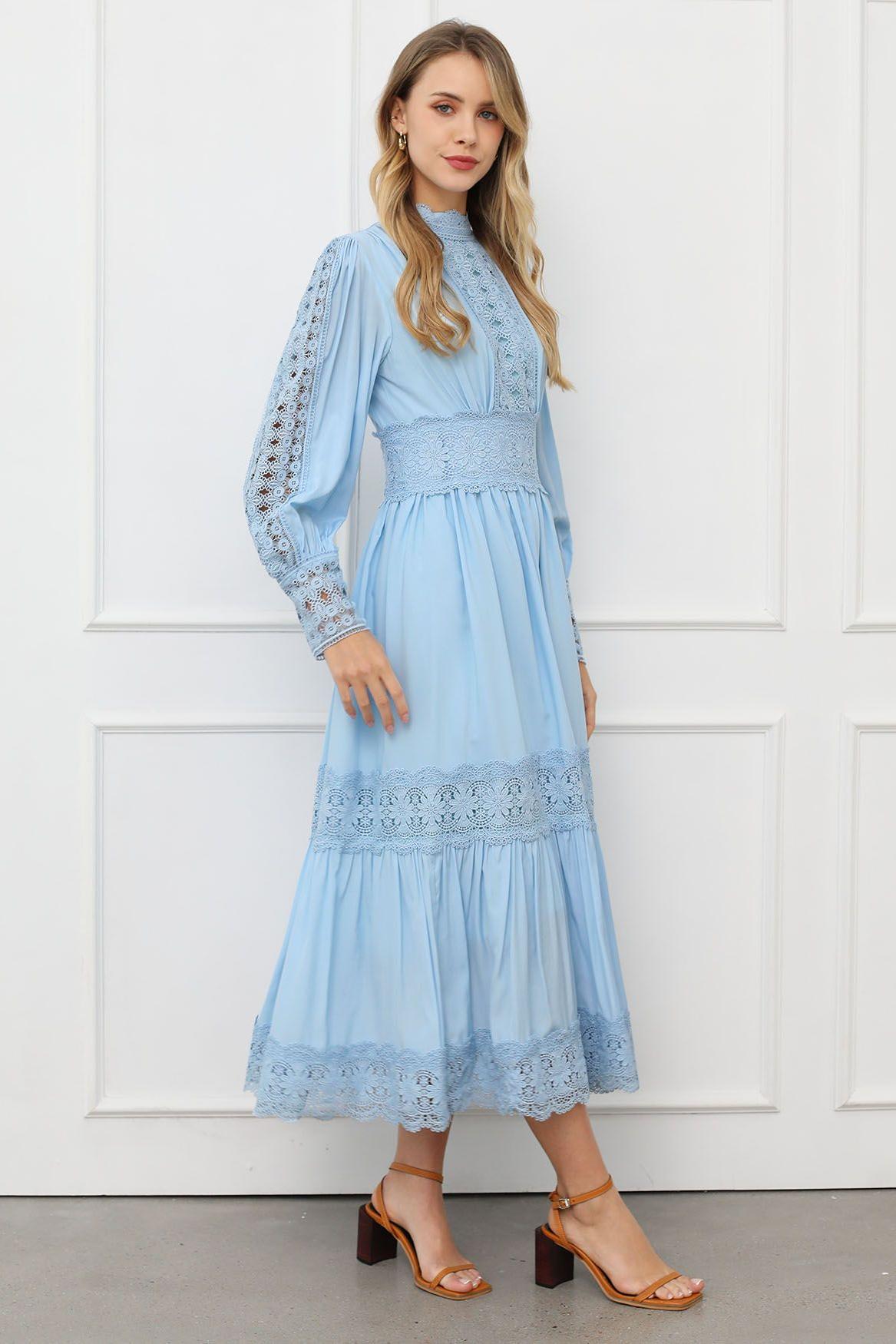 Vestido midi liso con mangas farol y encaje 