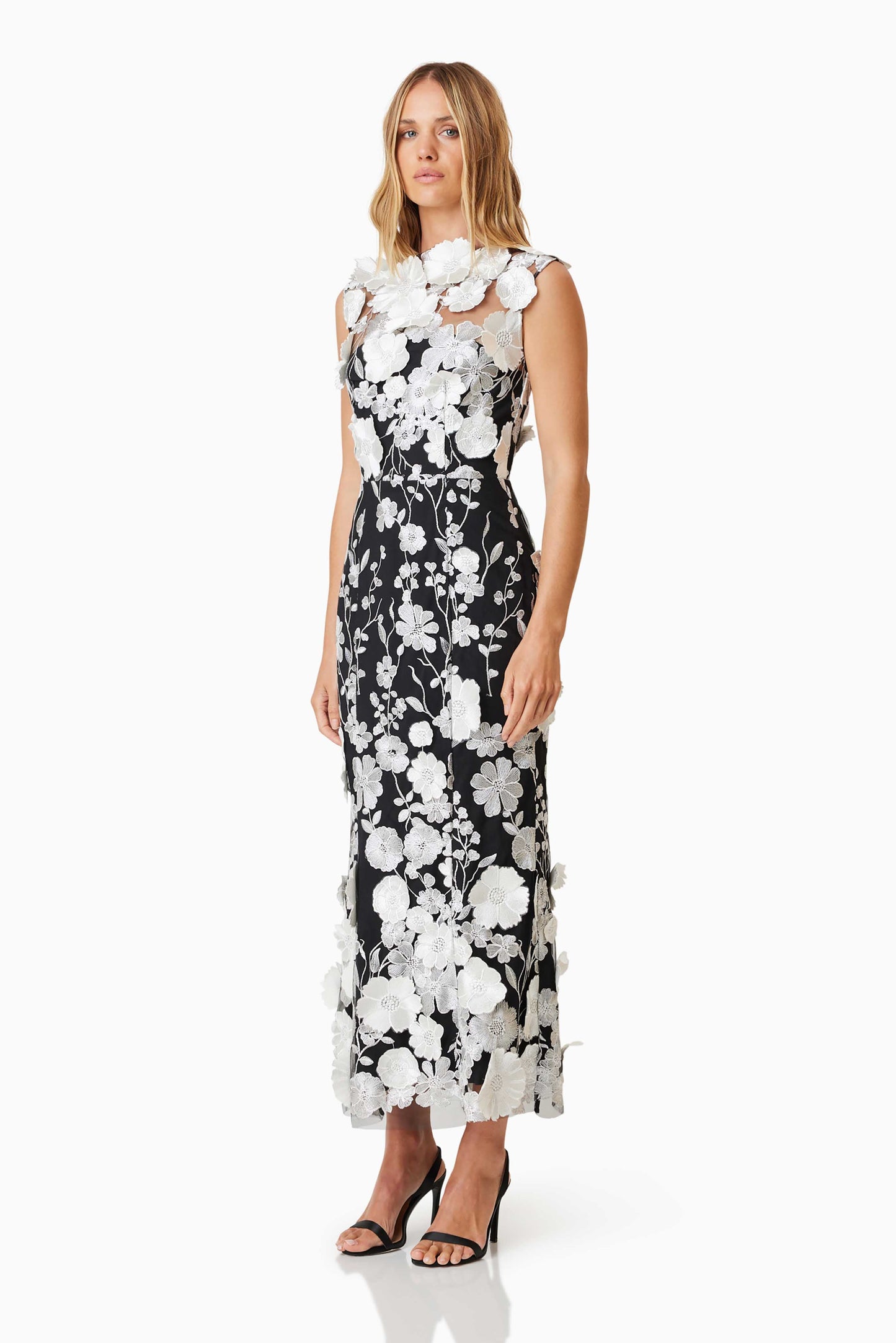 Vestido midi sin mangas con cuello redondo y flores 3D 