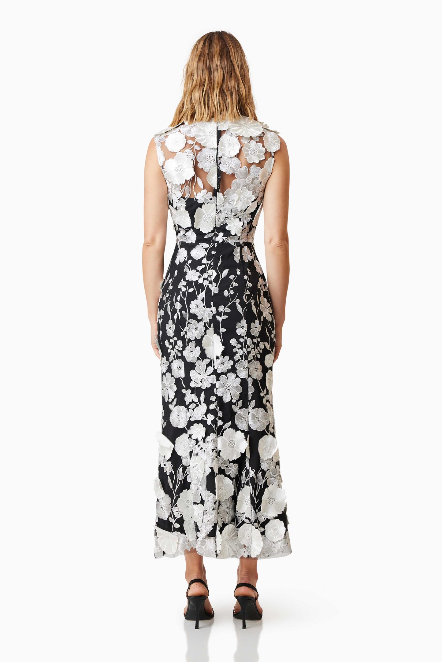 Vestido midi sin mangas con cuello redondo y flores 3D 