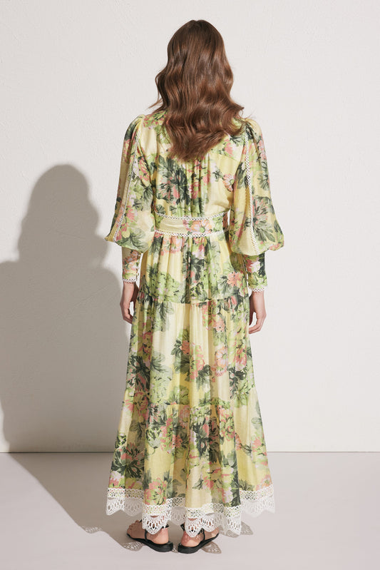 Vestido midi con mangas farol y encaje floral 