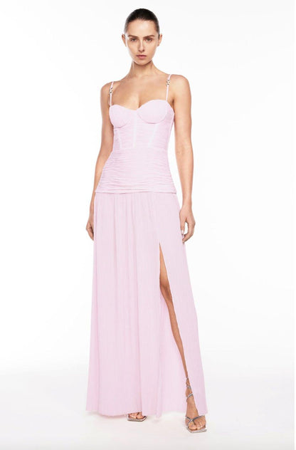 Vestido largo sin mangas con pliegues lisos 