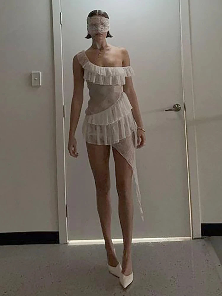 JULISSA MO Vestido de noche blanco con volantes y encaje transparente para mujer, vestido de noche ajustado y elegante para verano, ropa de playa 2025