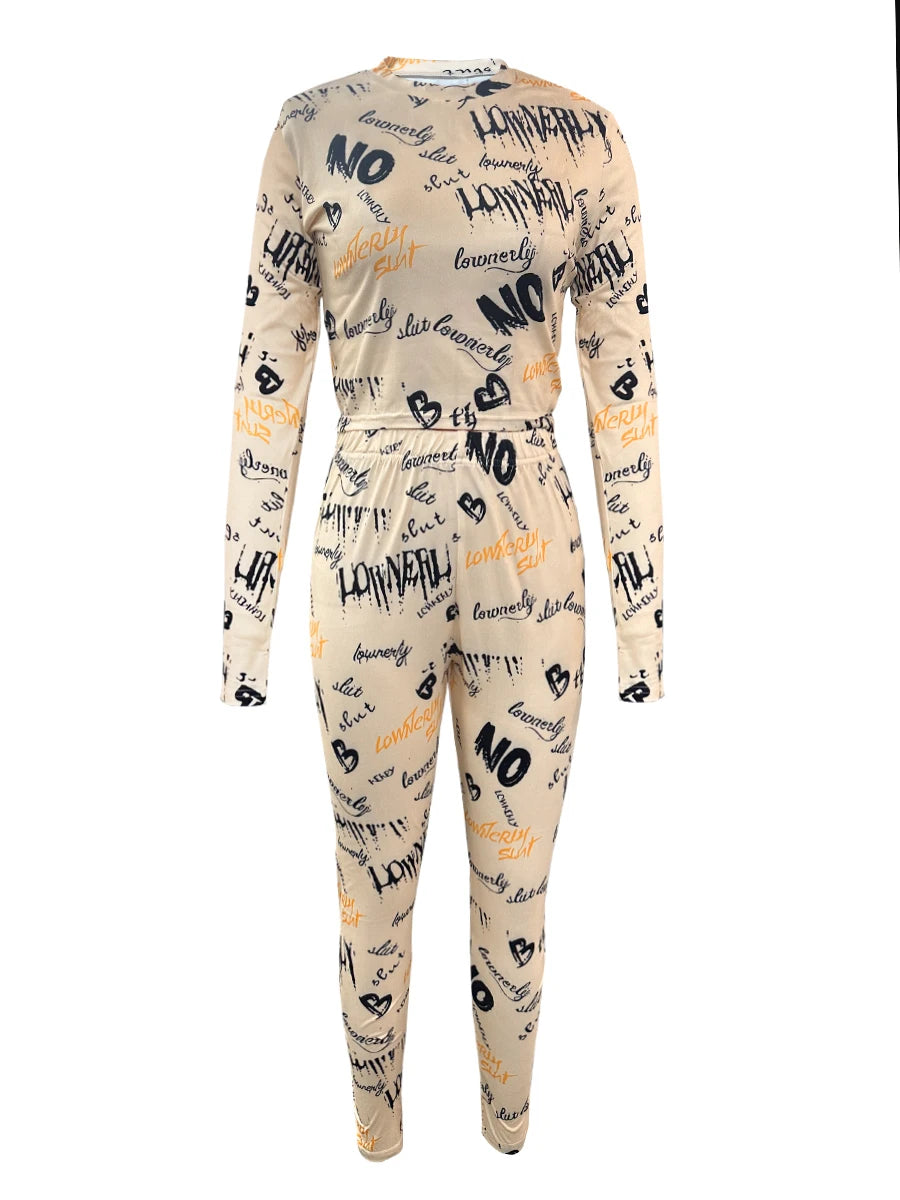 Conjunto de dos piezas de pantalón ajustado con estampado de letras y top corto para mujer, cuello redondo de alta elasticidad, otoño e invierno, 2025