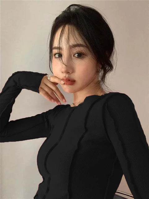 Camisetas de manga larga para mujer, de primavera, lisas, con cuello redondo, elegantes, con decoración de líneas brillantes, ajustadas, informales, suaves, de alta calidad.