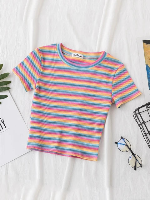 Nueva camiseta para mujer, camisetas de rayas arcoíris, camiseta ajustada, camiseta Harajuku, camiseta coreana de manga corta de verano, ropa femenina, tops