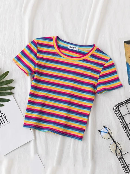 Nueva camiseta para mujer, camisetas de rayas arcoíris, camiseta ajustada, camiseta Harajuku, camiseta coreana de manga corta de verano, ropa femenina, tops