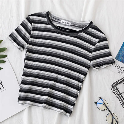 Nueva camiseta para mujer, camisetas de rayas arcoíris, camiseta ajustada, camiseta Harajuku, camiseta coreana de manga corta de verano, ropa femenina, tops