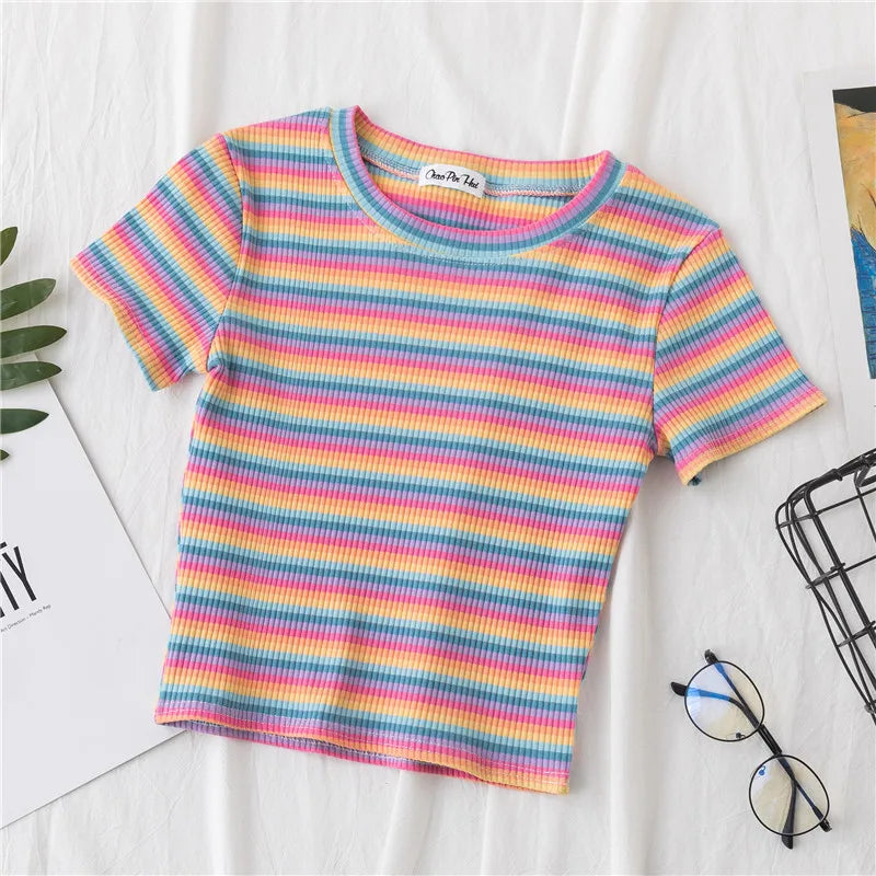 Nueva camiseta para mujer, camisetas de rayas arcoíris, camiseta ajustada, camiseta Harajuku, camiseta coreana de manga corta de verano, ropa femenina, tops
