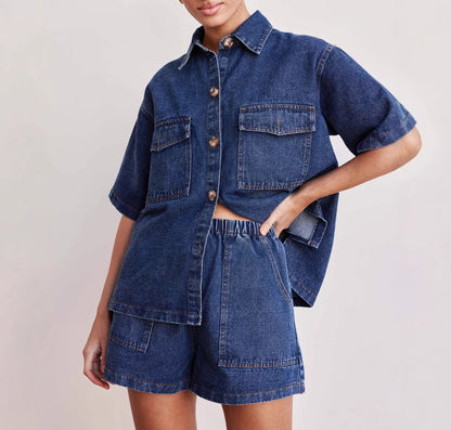 Conjunto de dos piezas de camisa y pantalones cortos de mezclilla de manga corta con bolsillos sueltos estilo retro informal