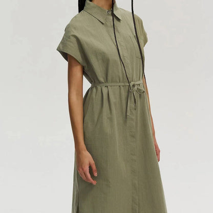 Vestido camisero largo holgado con cuello y cintura de botonadura sencilla para mujer