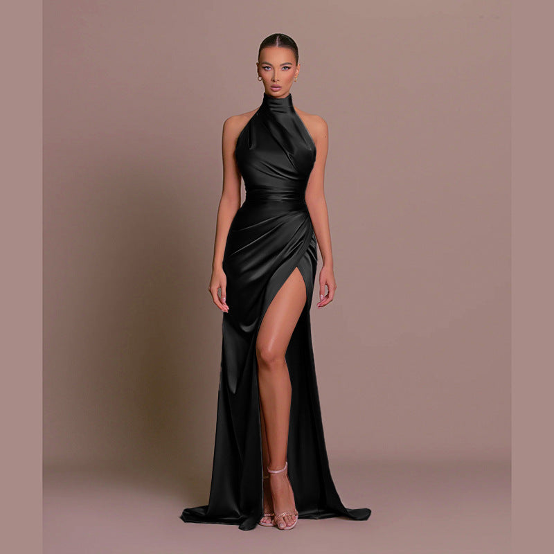 Vestido de otoño con cuello alto y sin mangas con cuello halter y abertura en la parte inferior