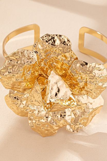 Brazalete de flor de metal 
