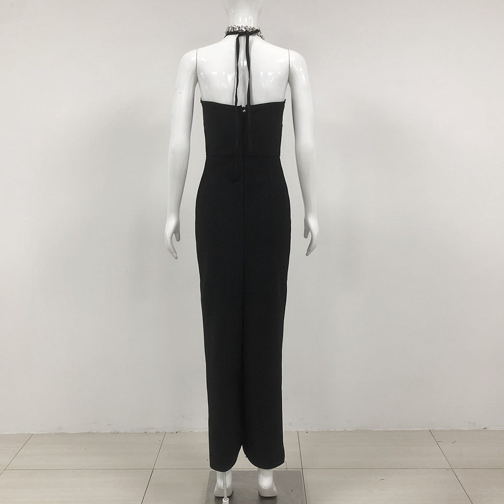 Exquisito vestido ajustado con escote halter y abertura con diamantes de imitación, vestido sexy para cenas y pasarelas de alta sociedad.