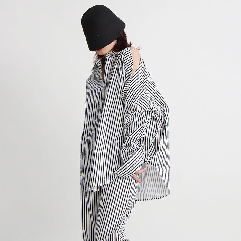 Conjunto de camisa urbana informal sencilla de otoño con múltiples bolsillos, pantalones rectos de cintura media y rayas asimétricas irregulares
