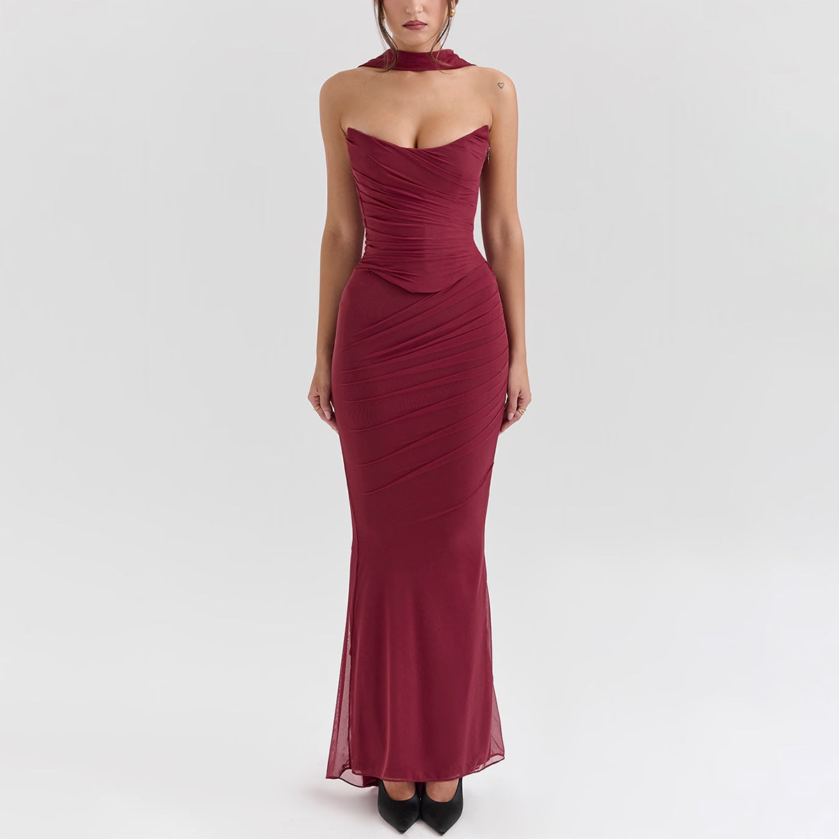 Vestido sexy con corsé deshuesado, top de tubo, falda ajustada, conjunto de falda larga, conjunto de otoño de dos piezas de alta calidad con bufanda